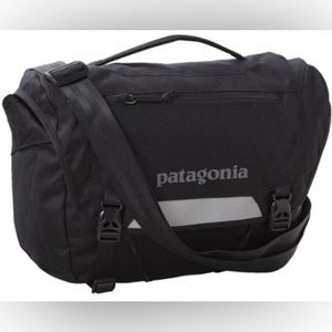 Patagonia Black Messenger Laptop Bag NWOT
